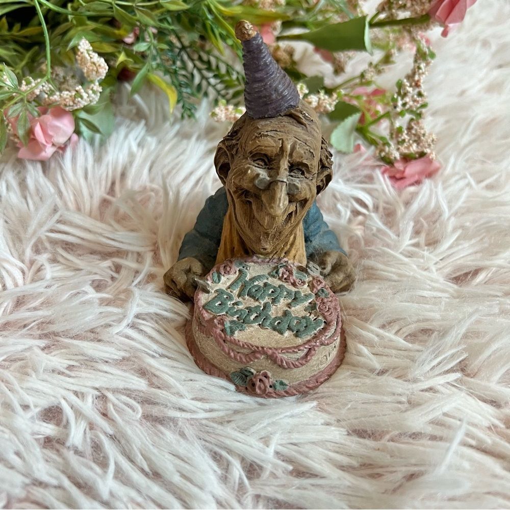 Cairn Happy Birthday Old Man by Lee Sievers Gnome Figurine Collectible